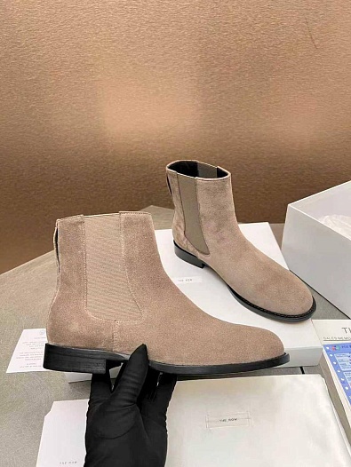 Женские замшевые сапоги The Row   