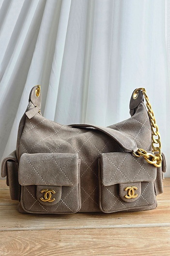 Замшевая сумка Chanel 31x20 см   