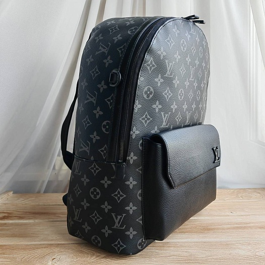 Кожаный рюкзак Louis Vuitton Discovery Monogram Eclipse 40х30 см   