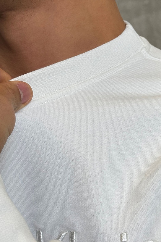 Свитшот белого цвета Calvin Klein embroidered-logo