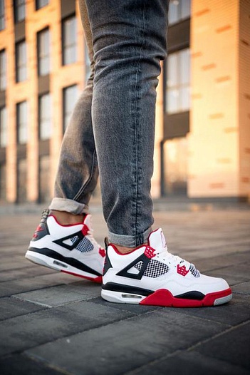 Кроссовки Nike Air Jordan 4 Retro "Fire Red"   