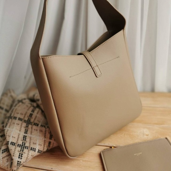 Женская сумка Yves Saint Laurent Le 5 a 7 Supple 28x24 см - Beige