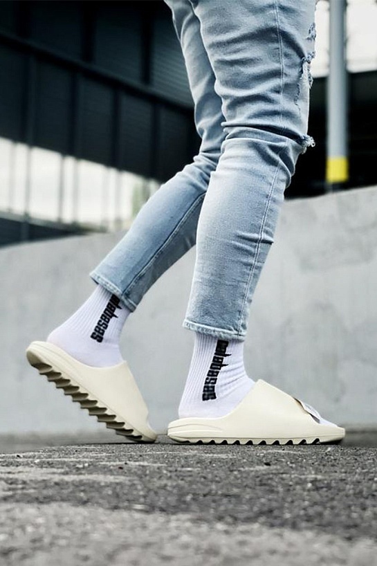 Шлепанцы Adidas Yeezy Slide - Bone