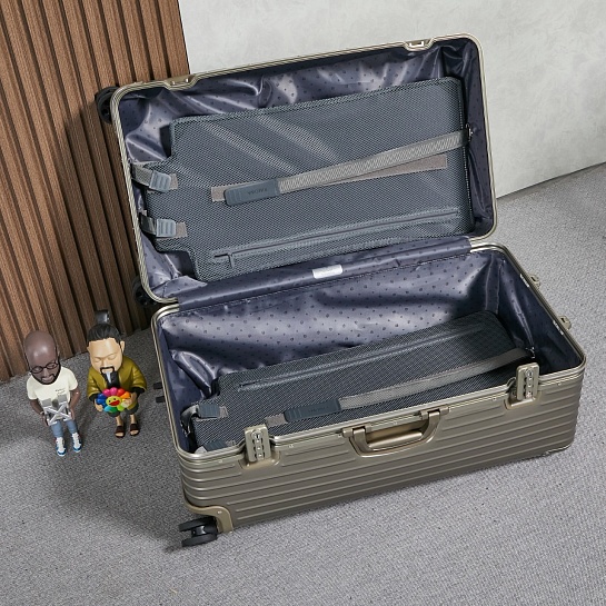 Чемодан Rimowa Aluminum Trunk Premium 77x42x36 см