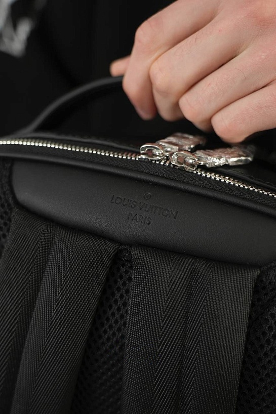 Кожаный рюкзак Louis Vuitton Avenue 41x30 см