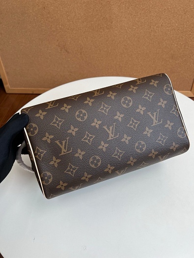 Кожаный несессер Louis Vuitton Dopp Kit Premium 28x15x16.5 см   