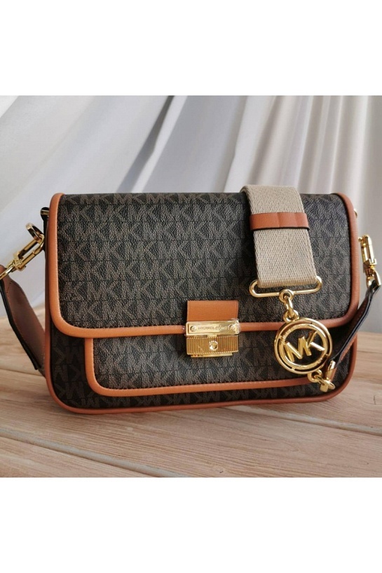 Кожаная сумка Michael Kors 24x16 см