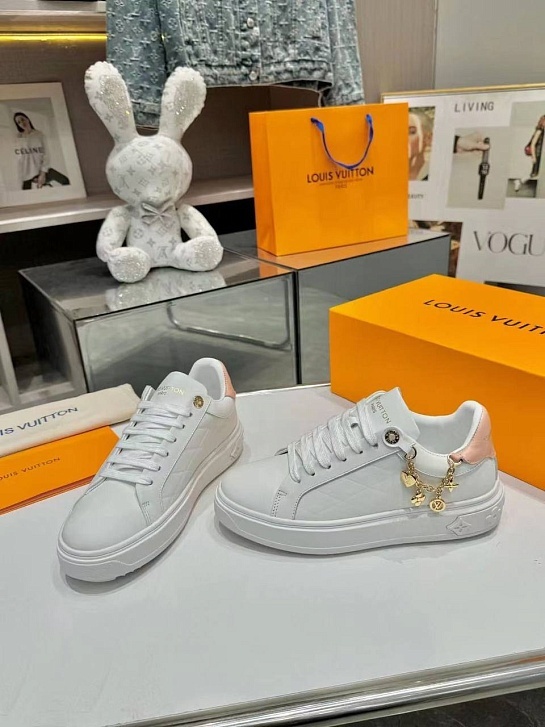 Женские кожаные кроссовки Louis Vuitton Time Out - White