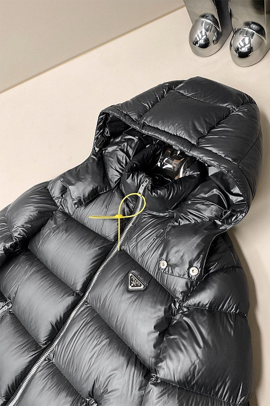 Мужской пуховик Prada logo-plaque - Black