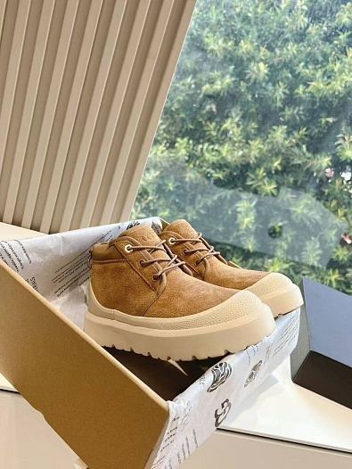 Женские ботинки с мехом UGG Neumel Weather Hybrid - Beige   