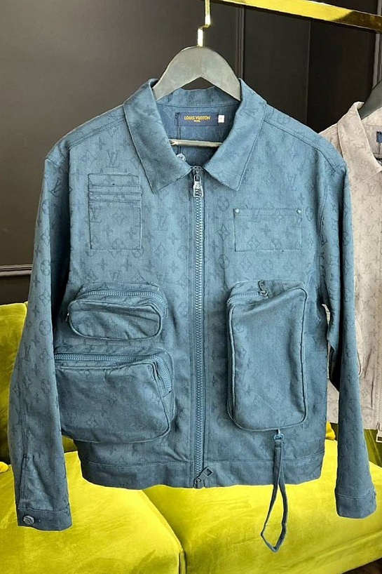 Женская синяя куртка Louis Vuitton Monogram all-over