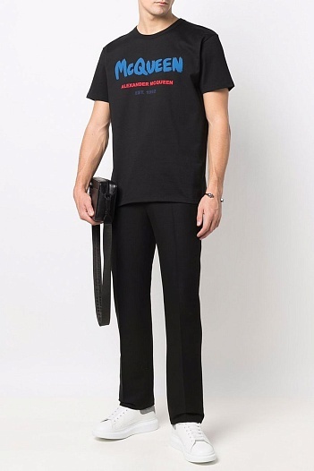 Чёрная оверсайз футболка Alexander McQueen est.1992   