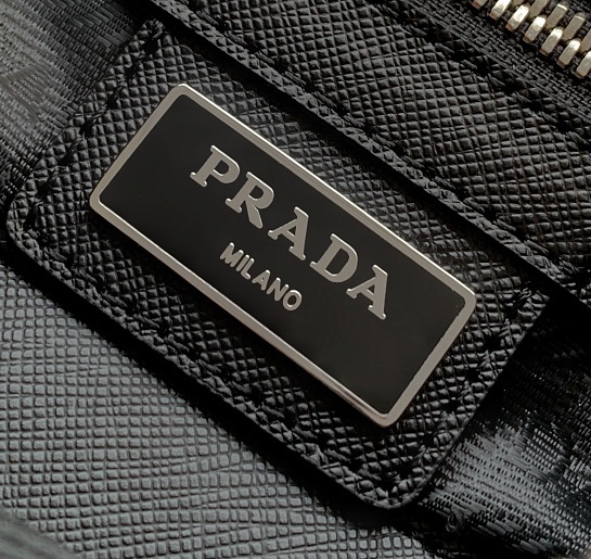 Нейлоновая сумка Prada Premium 27x25.5x6 см