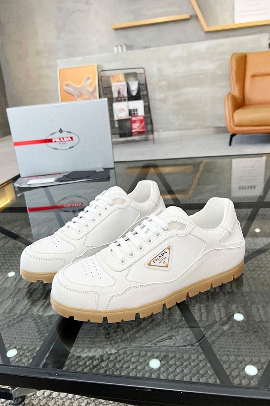Кожаные кроссовки Prada logo-plaque - White