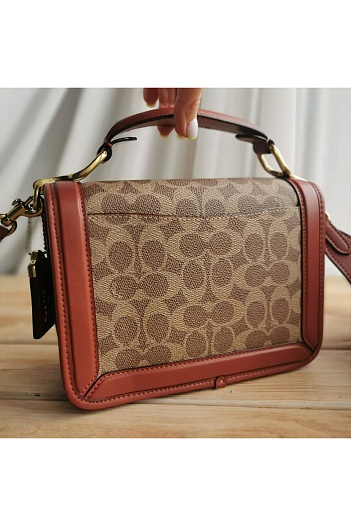 Женская сумка Coach Riley monogram crossbody 22x17 см (2 расцветки)   
