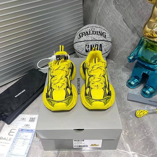 Женские кроссовки Balenciaga 3XL Trainers - Yellow   
