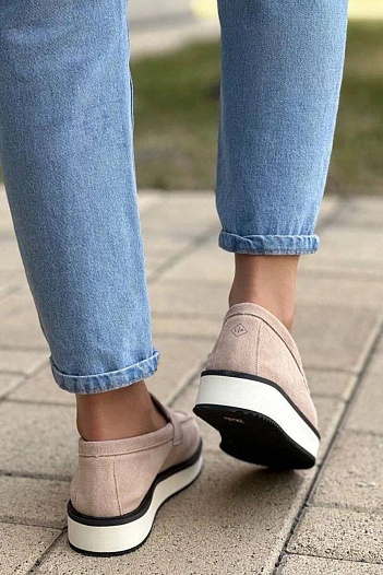 Женские замшевые лоферы Loro Piana   