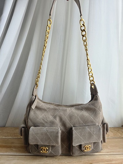 Замшевая сумка Chanel 31x20 см   