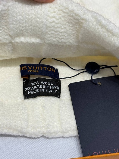 Шапка Louis Vuitton logo-embroidered - White   