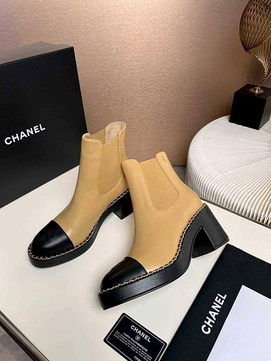 Женские кожаные сапоги Chanel premium - Beige   