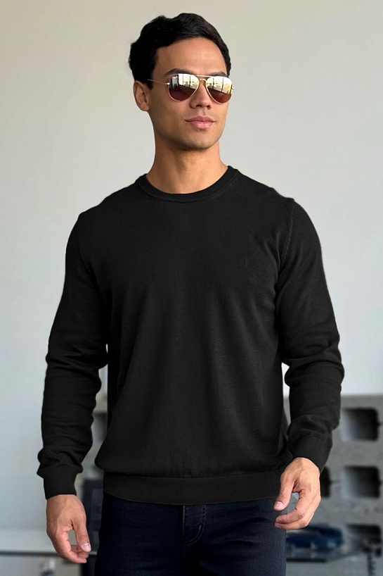 Джемпер чёрного цвета Armani Exchange