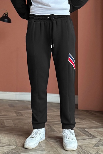 Спортивные штаны Moncler striped logo - Black   