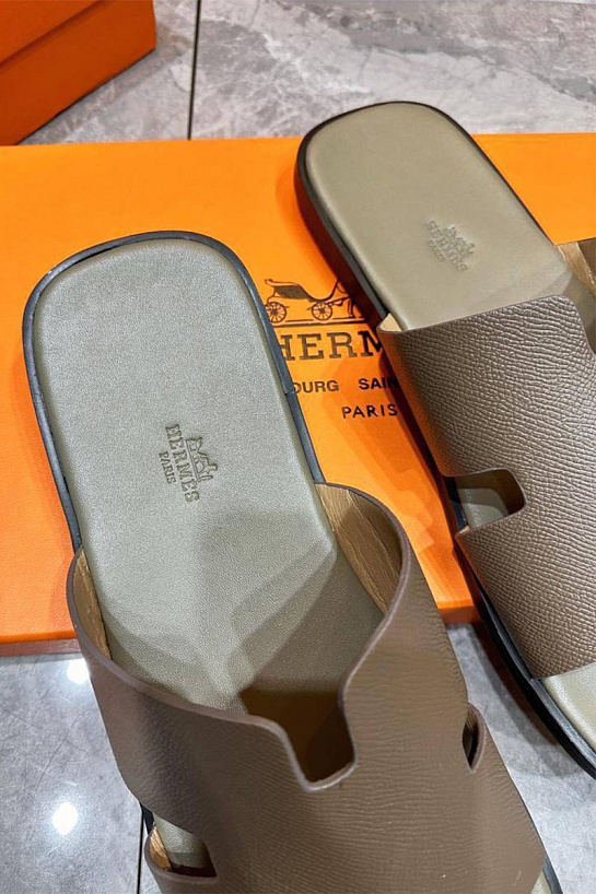 Кожаные шлёпанцы Hermes Izmir - Khaki