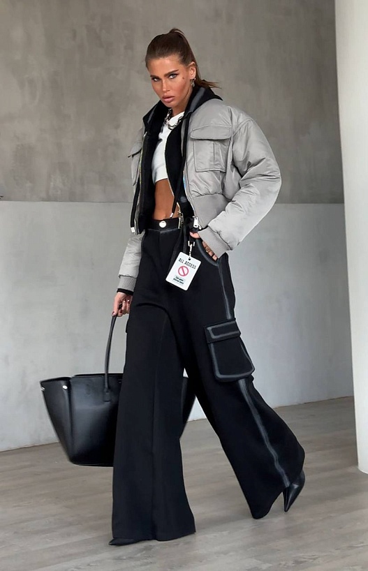 Женский бомбер Max Mara серого цвета