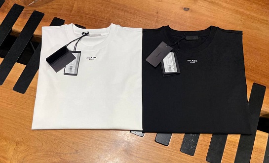 Футболка чёрного цвета Prada Milano