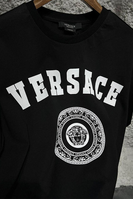 Мужская чёрная футболка Versace logo-print Medusa