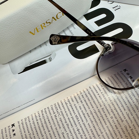 Солнцезащитные очки Versace Glam Medusa