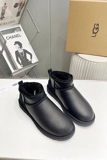 Мужские чёрные ботинки UGG Classic   