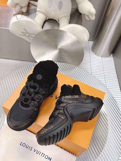 Женские кожаные кроссовки с мехом Louis Vuitton Archlight   