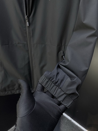 Мужская чёрная ветровка Moncler    