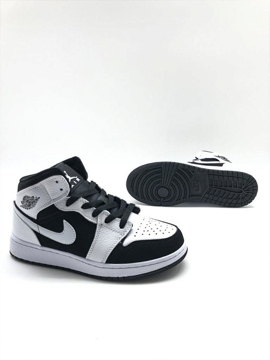 Женские кроссовки Nike Dunk High -  White / Black