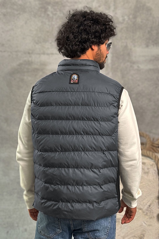 Мужской серый жилет Parajumpers