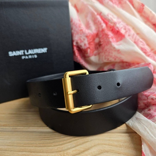 Женский кожаный ремень Yves Saint Laurent (длина  85 / 90 см)