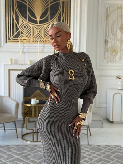 Женское трикотажное платье двойка Schiaparelli серого цвета   