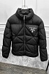 Мужская чёрная куртка Prada Re-Nylon logo-print