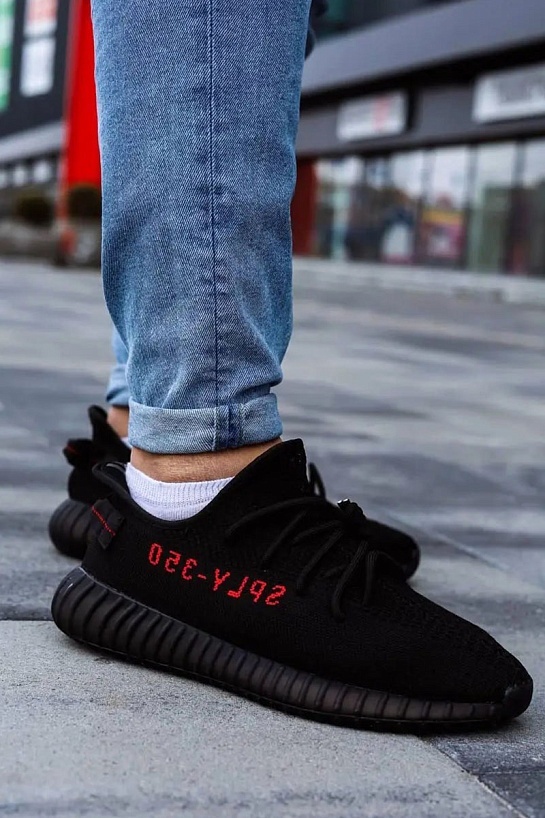 Кроссовки Adidas Yeezy Boost 350 v2 "Bred" Premium