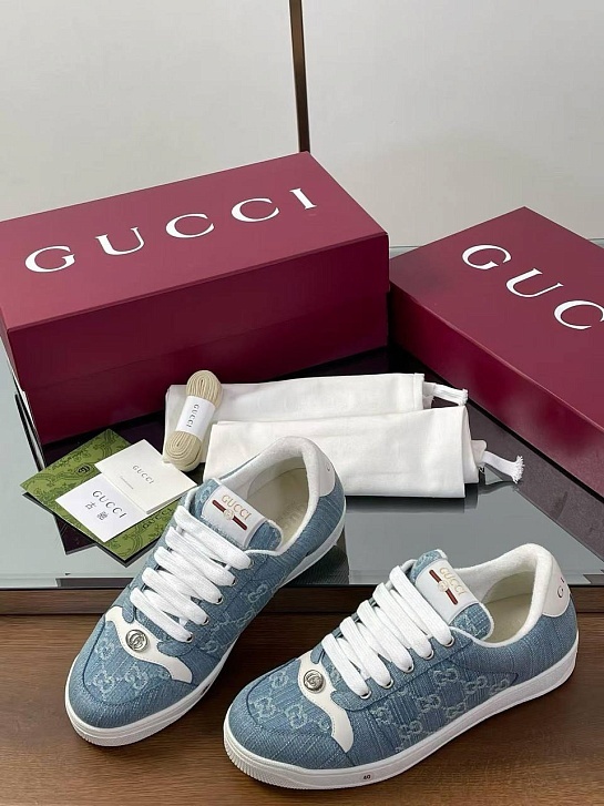 Женские кроссовки Gucci GG Interlocking