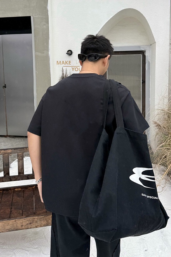 Чёрная оверсайз футболка Givenchy Premium