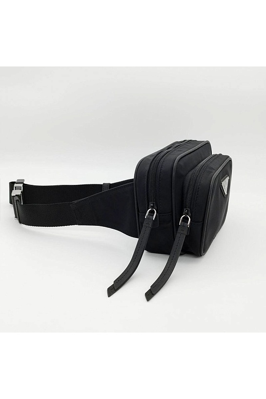 Чёрная сумка на пояс Prada 23x19x9 см