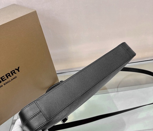 Кожаная сумка Burberry Аinsworth Premium 27x5x37 см   