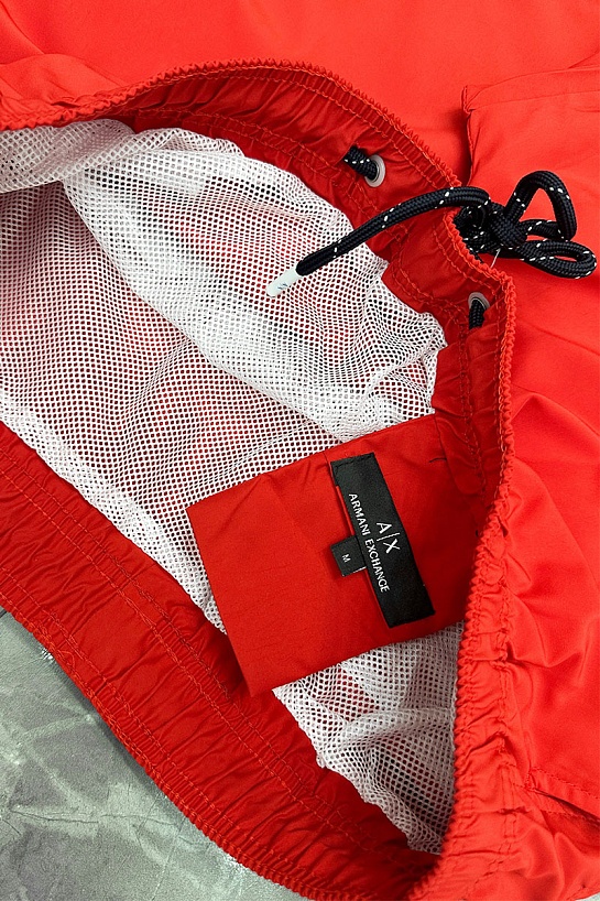 Мужские красные шорты Armani Exchange