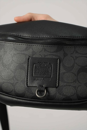 Кожаная сумка на пояс Coach Rivington 33x17 см   