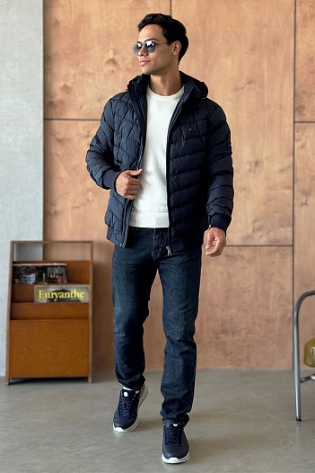 Куртка синего цвета Tommy Hilfiger logo-patch   