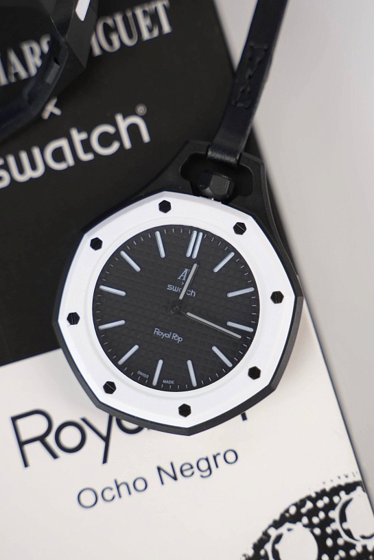 Часы Audemars Piguet x Swatch "Royal Pop" Ocho Negro premium