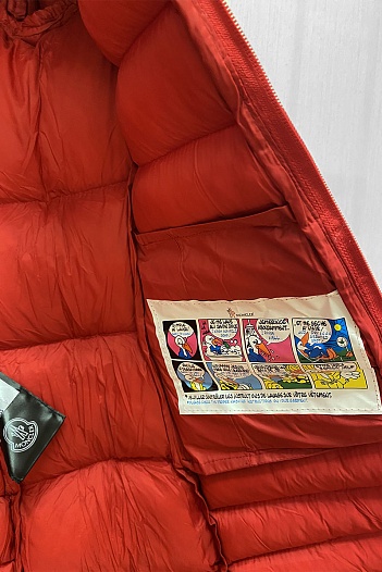 Женская брендовая парка Moncler красного цвета   