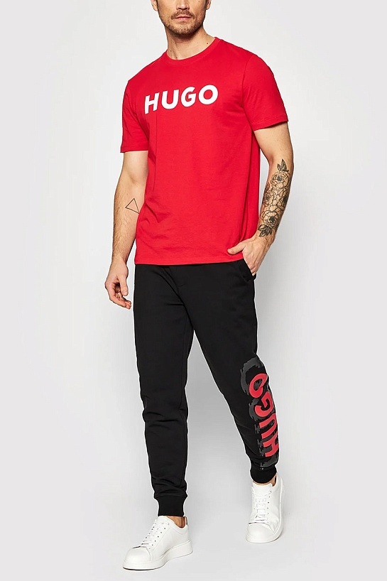 Мужская футболка Hugo Boss красного цвета